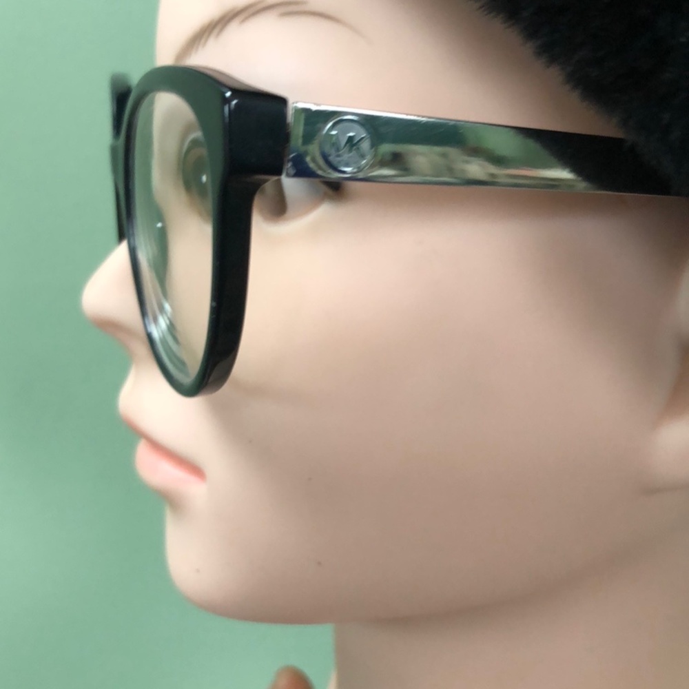 Michael Kors Eyeglasses. 52 18 140 - Picture 5 of 8